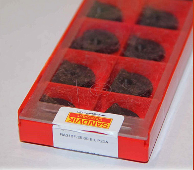 Режущая пластина со сферическим концом CoroMillⓇ 216F RA216F-25 60 E-L P20A